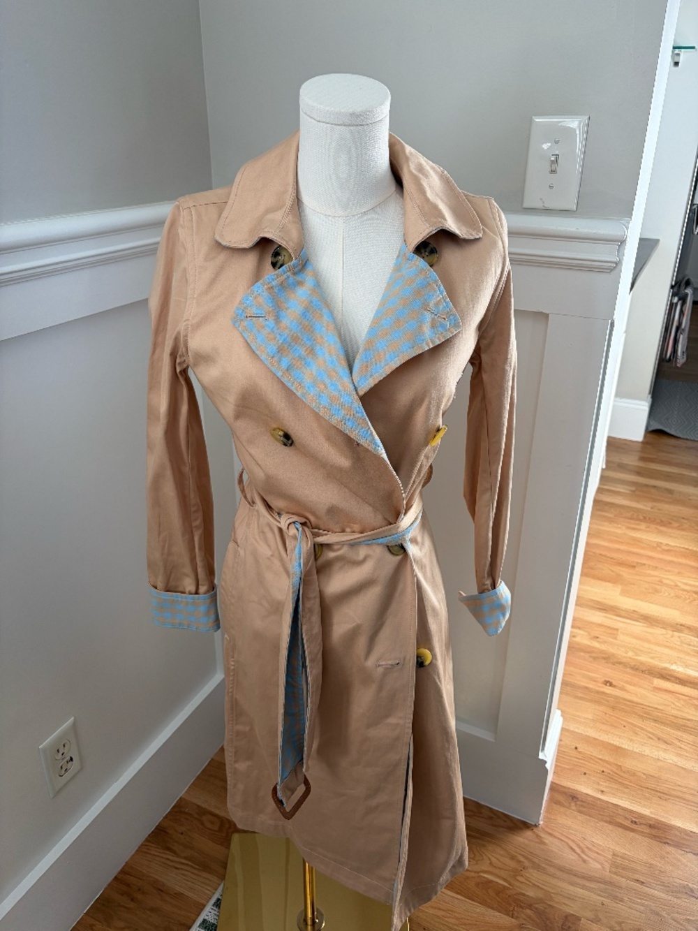 Anthropologie Trench Coat | Tan w/ Blue Gingham Lining | XS